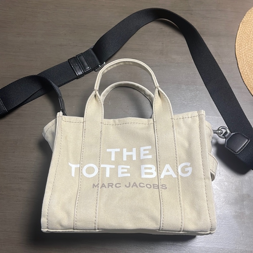 Marc Jacobs Beige Tote Bag
